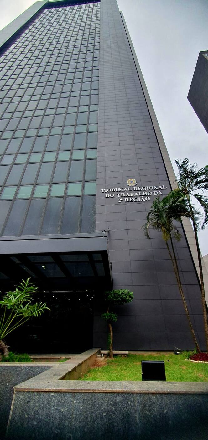 Vista externa do edifício do Tribunal Regional do Trabalho da 2ª Região